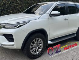 Toyota fortuner automática 2022