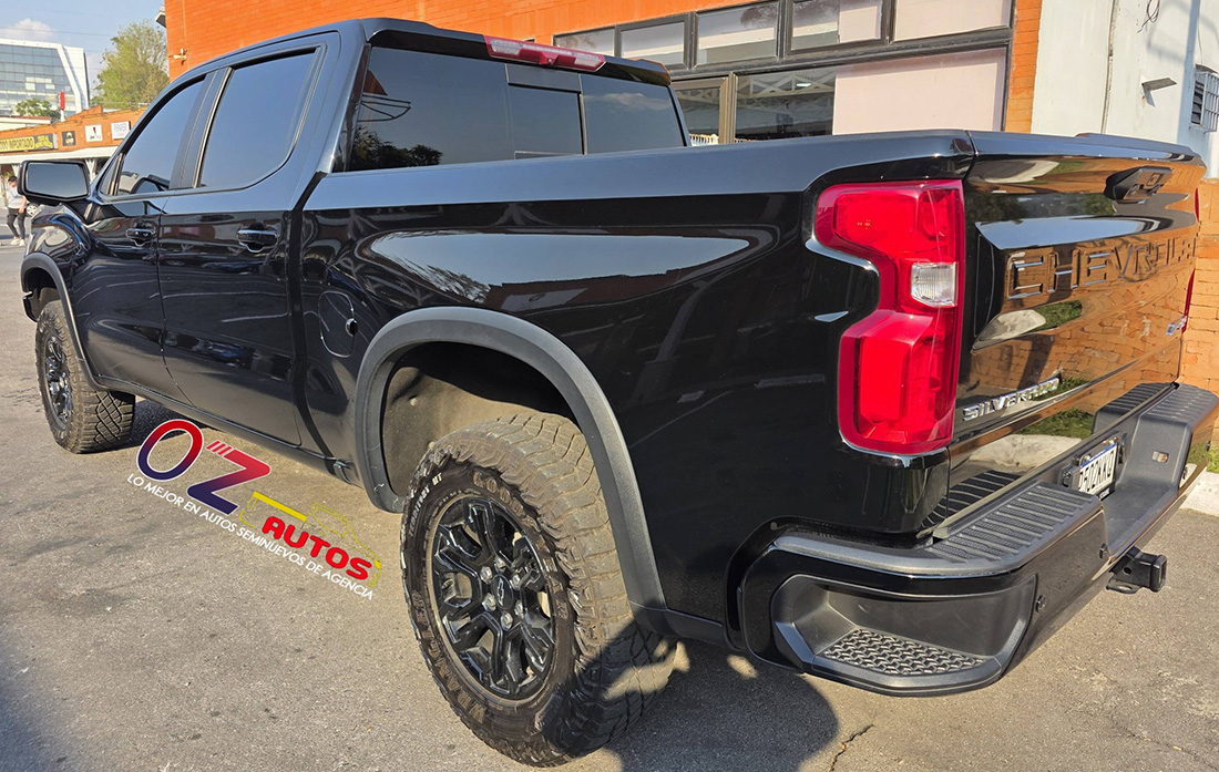 CHEVROLET SILVERADO  ZR2 2023 DE AGENCIA