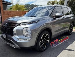 MITSUBISHI OUTLANDER 2023 DE AGENCIA