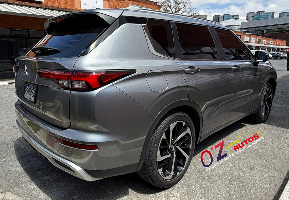 MITSUBISHI OUTLANDER 2023 DE AGENCIA