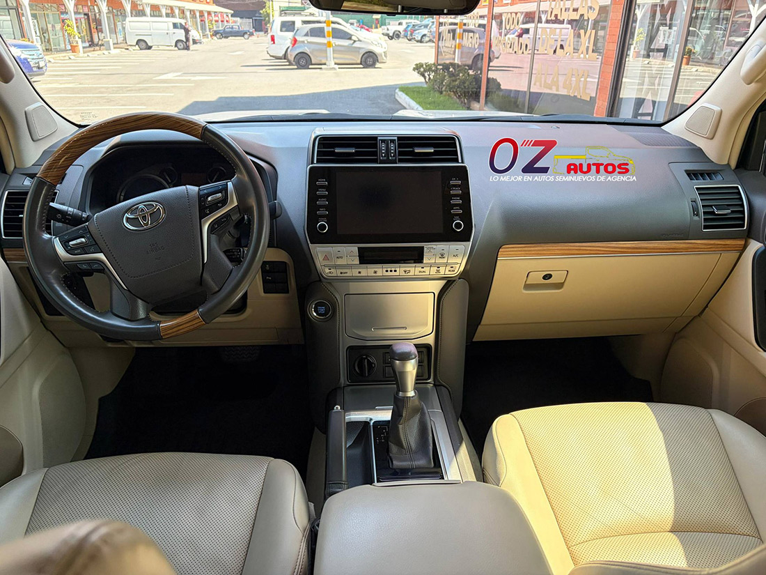 TOYOTA LAND CRUISER PRADO VX 2024