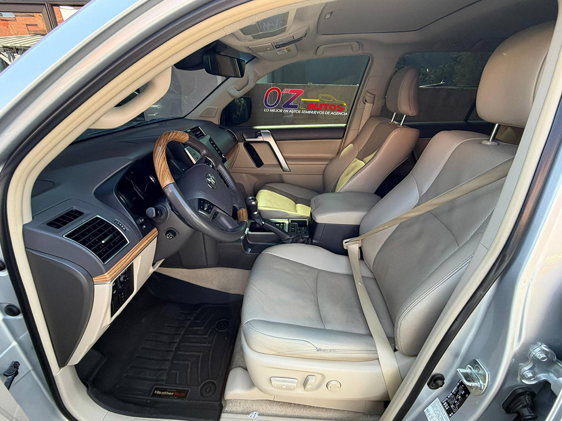 TOYOTA LAND CRUISER PRADO VX 2024