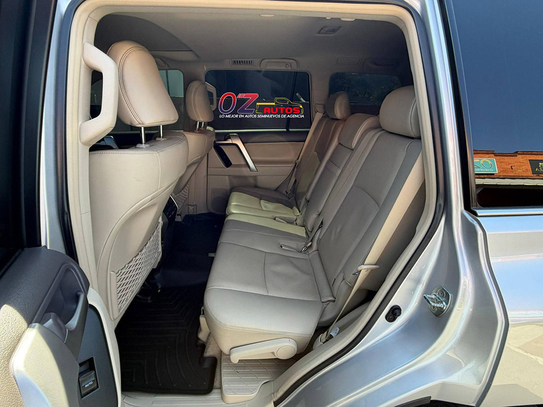 TOYOTA LAND CRUISER PRADO VX 2024