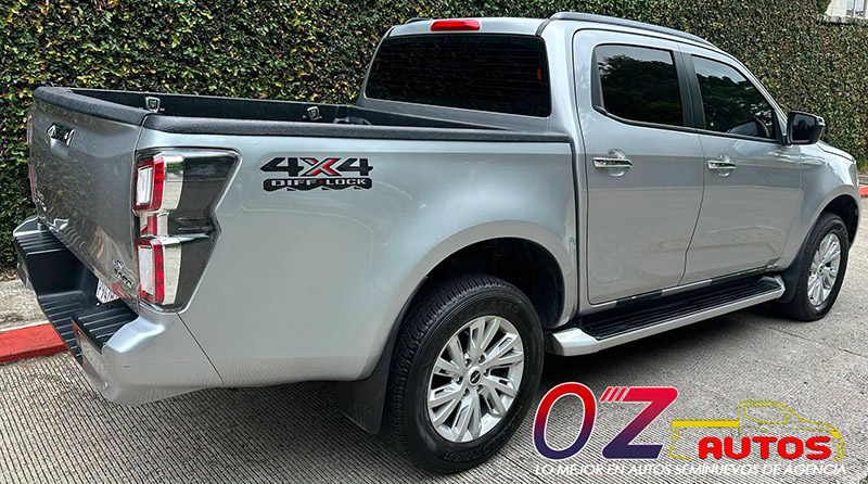 ISUZU D-MAX LS 2025 AUTOMÁTICA 4X4 FULL EQUIPO