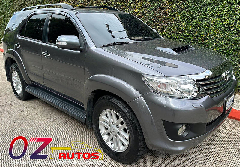 TOYOTA FORTUNER SRV AUTOMÁTICA 2014