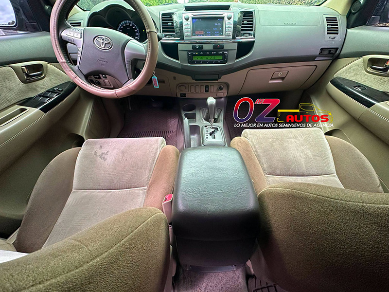 TOYOTA FORTUNER SRV AUTOMÁTICA 2014