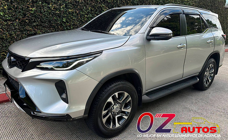 TOYOTA FORTUNER SRV 4X4 AUTOMÁTICA 2025