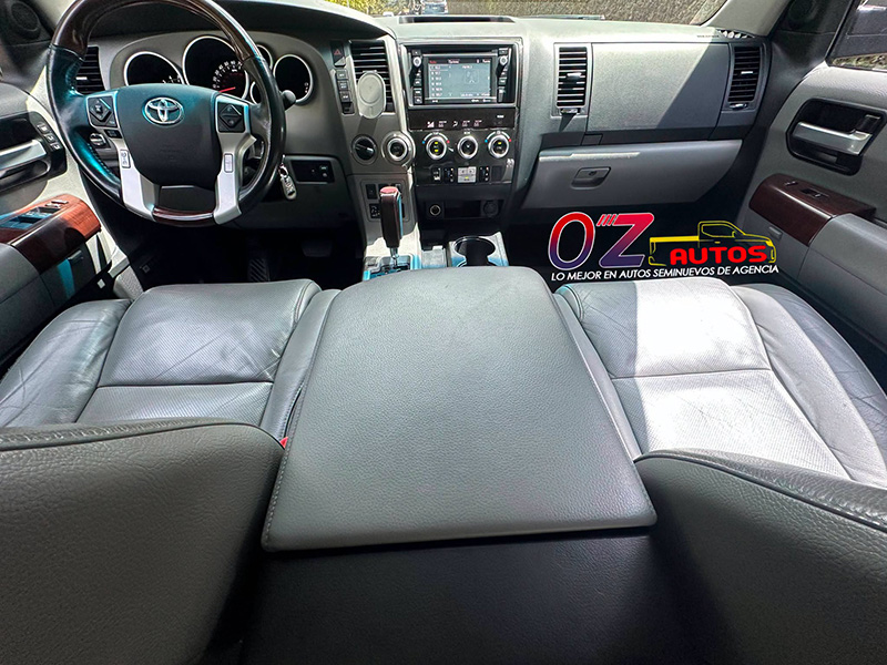 TOYOTA SEQUOIA PLATINUM 2016