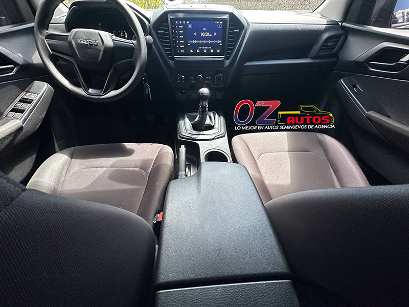 ISUZU D-MAX RG 2024 MECÁNICO 4X4