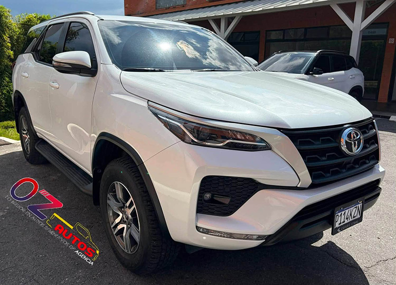 TOYOTA FORTUNER 2025 AUTOMÁTICA 4X2