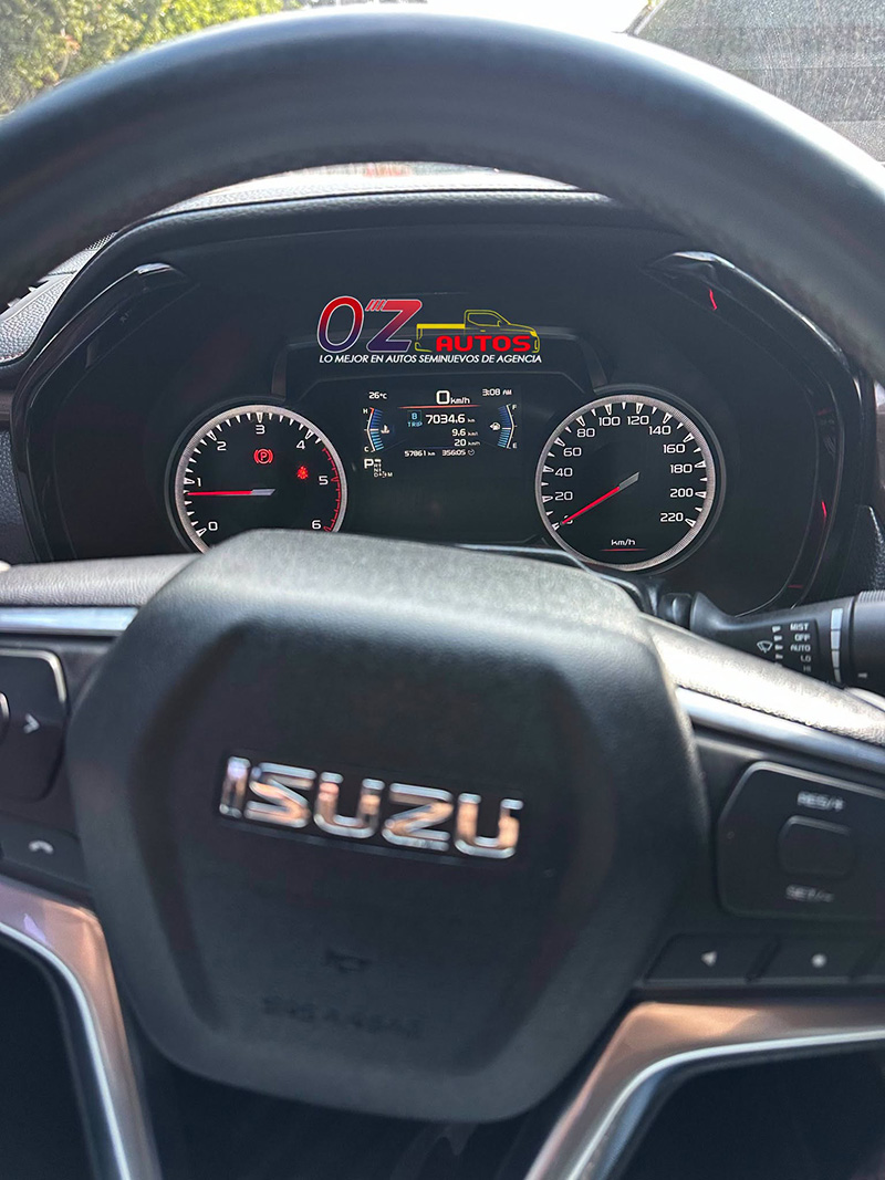 ISUZU D-MAX V-CROSS 2024 NUEVA LÍNEA 4X4
